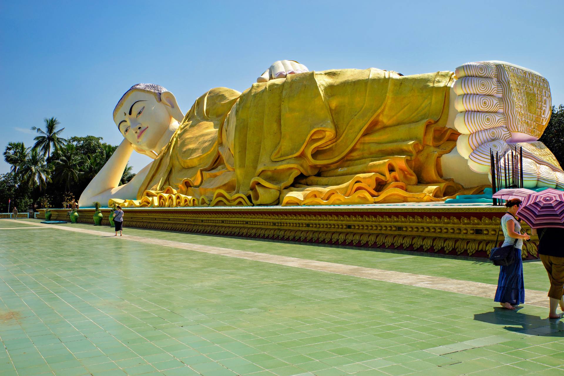 Naungdawgyi-Myathalyaung-Buddha, drittgrößter liegender Buddha Myanmars